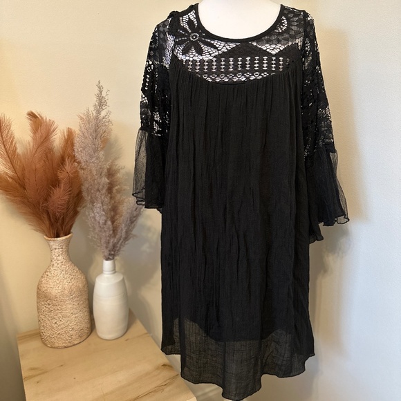 Black dress - Picture 1 of 3